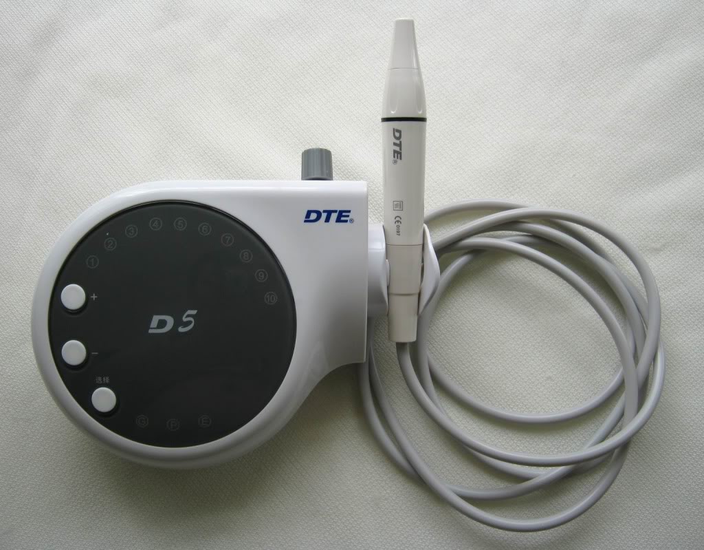 DTE D5 LED Ultrasonic Scaler with LED